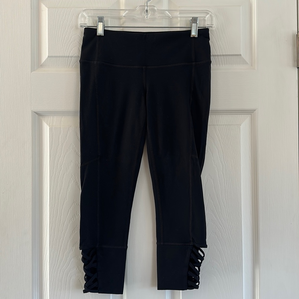 Athleta black Capri leggings (XS)
